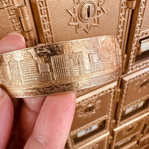 1933 Chicago World's Fair Silver-tone Bracelet - Picture 4 of 7